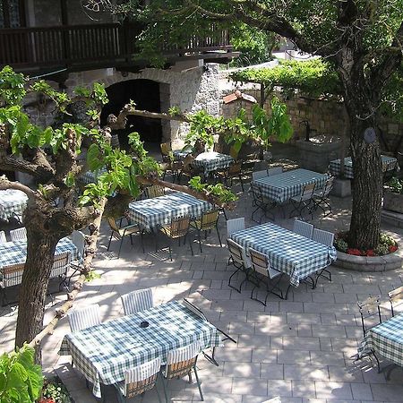 Guesthouse Domacija Sajna Сезана Экстерьер фото